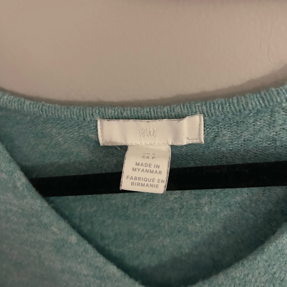 Soft Sweater - Picture 2 of 4